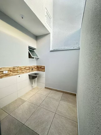 Imagem CASA TÉRREA- 2 QUARTOS, SENDO 1 SUÍTE - JD DAS ORQUÍDEAS - ÉDEN