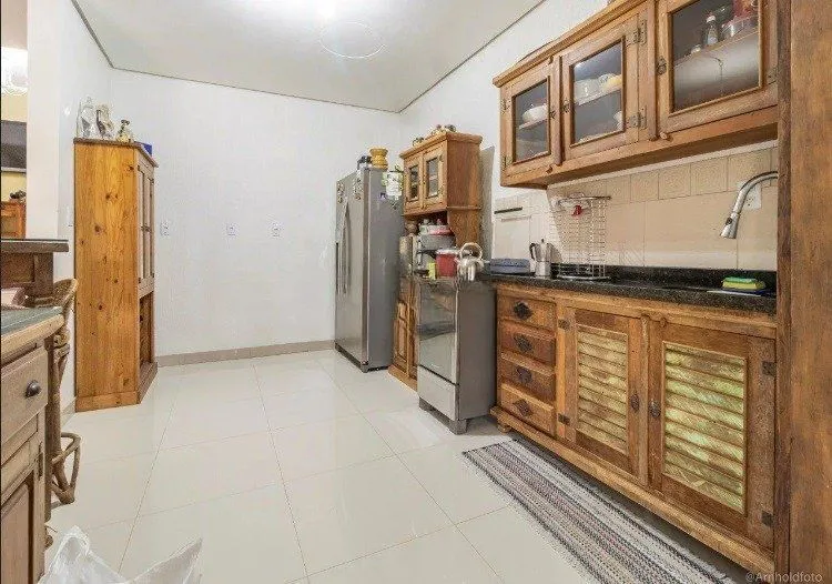 Imagem Casa de 3 dormitórios à venda em Ipanema, Porto Alegre.