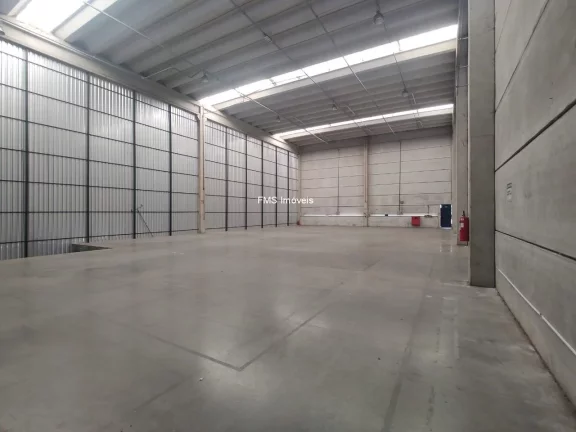Foto do imóvel Galpão Industrial para Locação em Diadema-SP, Bairro Piraporinha, 2 Banheiros, 8 Vagas, 1.025m² de Área
