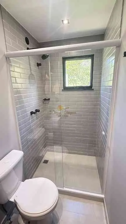 Imagem Casa em Condomínio para Venda em Teresópolis / RJ no bairro Fazenda Alpina