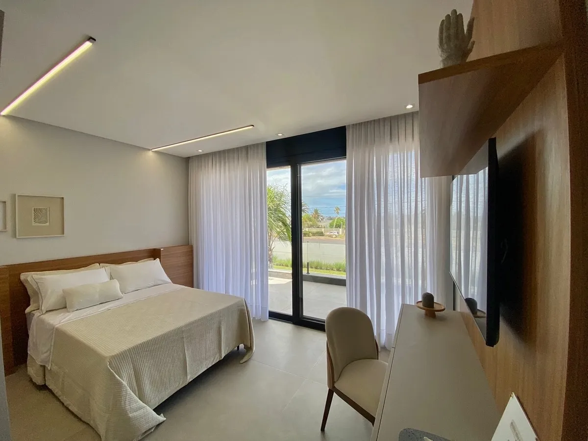 Imagem Sobrado mobiliado e decorado, beira Lago
