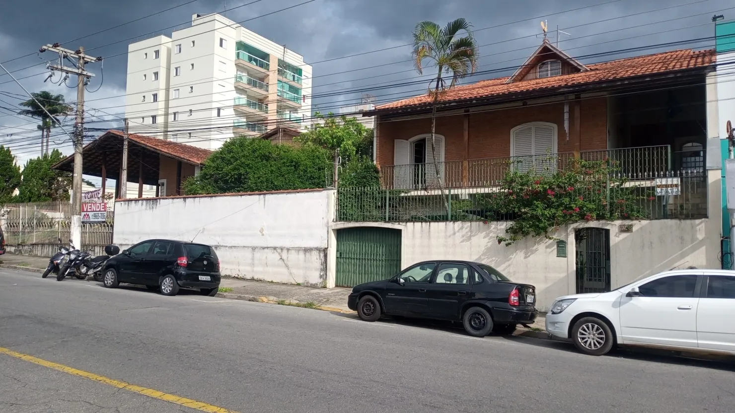 Imagem Casa à venda 3 Quartos, 1 Suite, 2 Vagas, 305M², Vila Bourghese, Pindamonhangaba - SP