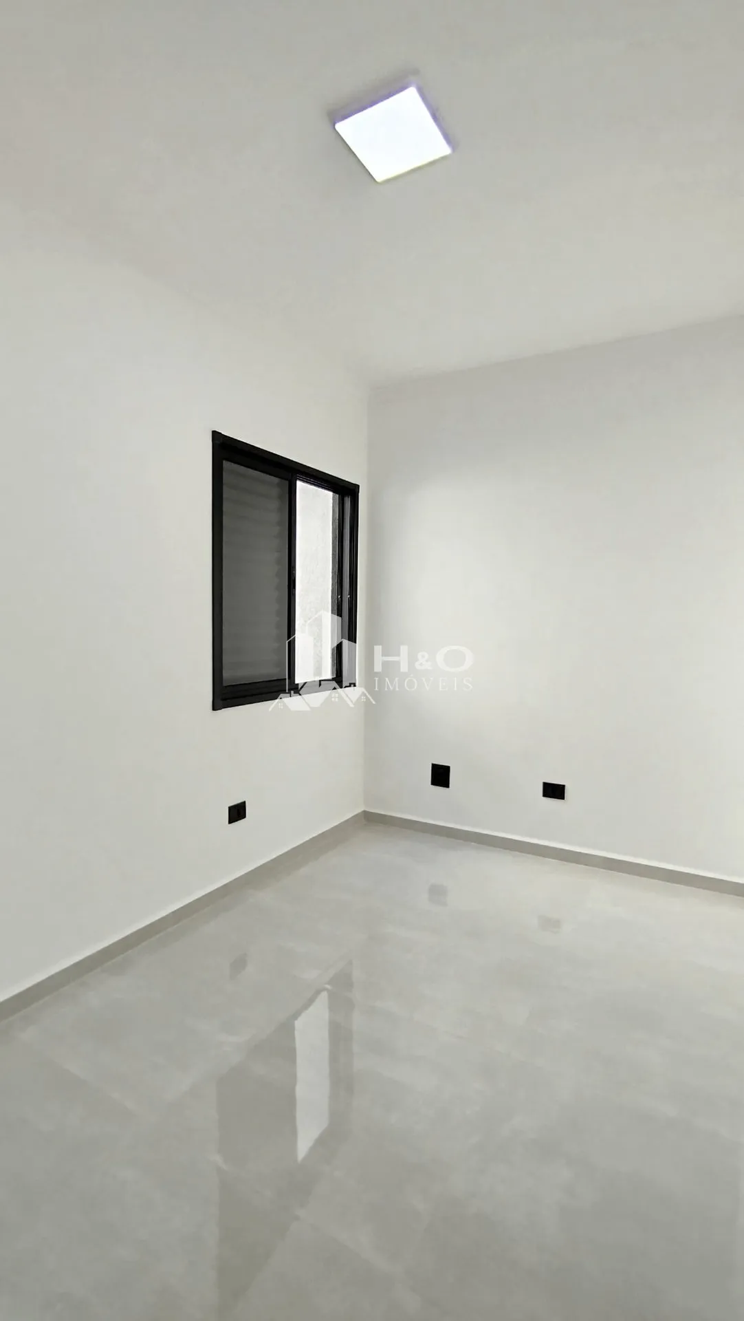 Imagem Oportunidade, Lindo Sobrado Frontal à Venda no Jardim Brasília - 123m² de Área Útil!