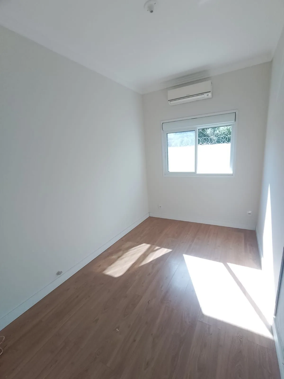 Imagem Casa Térrea no Ipanema Residence Park - Conforto e Praticidade para sua Família!