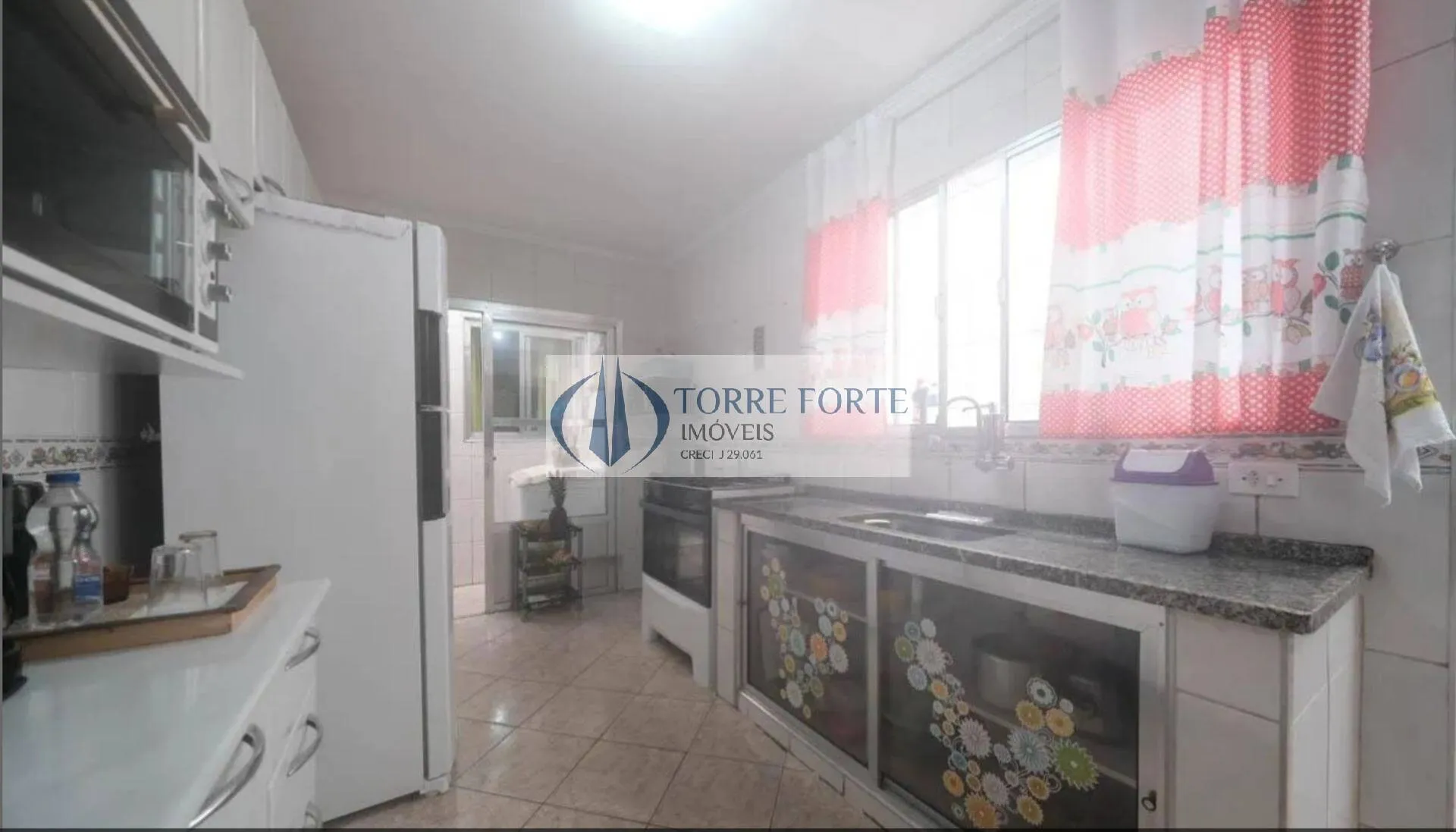 Imagem Sobrado com 3 dormitorios 1 suite 1 vaga , varanda no Parque Savoi City.