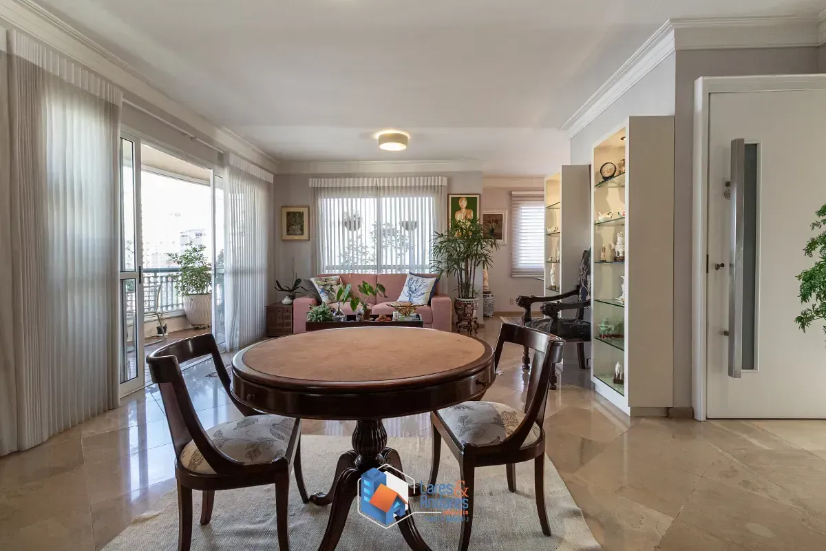 Imagem Apartamento para venda em Moema com 2 quartos, sendo 2 suítes, 165m²