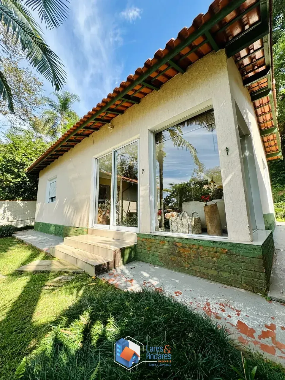 Imagem Casa no condomínio Rua Indore para venda com 3 quartos, 1,000m²