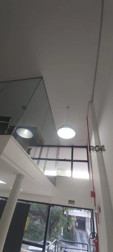 Imagem Loja com 113m² de área privativa no Bairro Três Figueiras