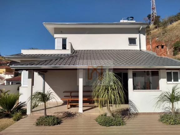 Imagem Casa com 3 dormitórios à venda, 300 m² por R$ 1.480.000,00 - Pinheirinho - Itajubá/MG