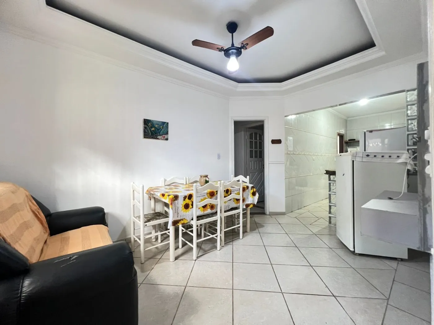 Imagem Casa para Venda em Praia Grande, Maracanã, 2 dormitórios, 1 suíte, 1 banheiro, 2 vagas