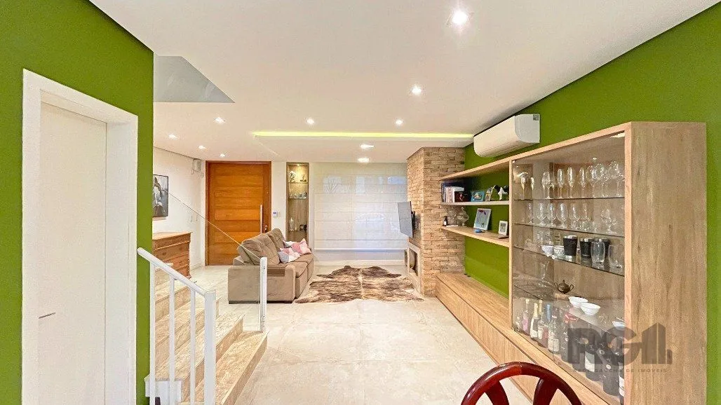 Imagem Ótima Casa a venda no bairro Espírito Santo com 3 suítes mobiliada por: R$900.000,00