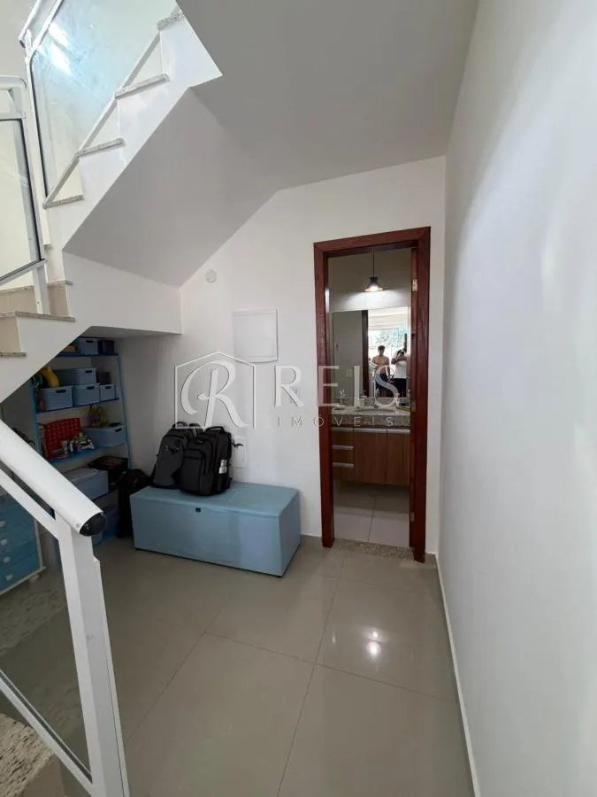Imagem Casa para Venda em Rio das Ostras, Terra Firme, 3 dormitórios, 1 suíte, 3 banheiros, 1 vaga
