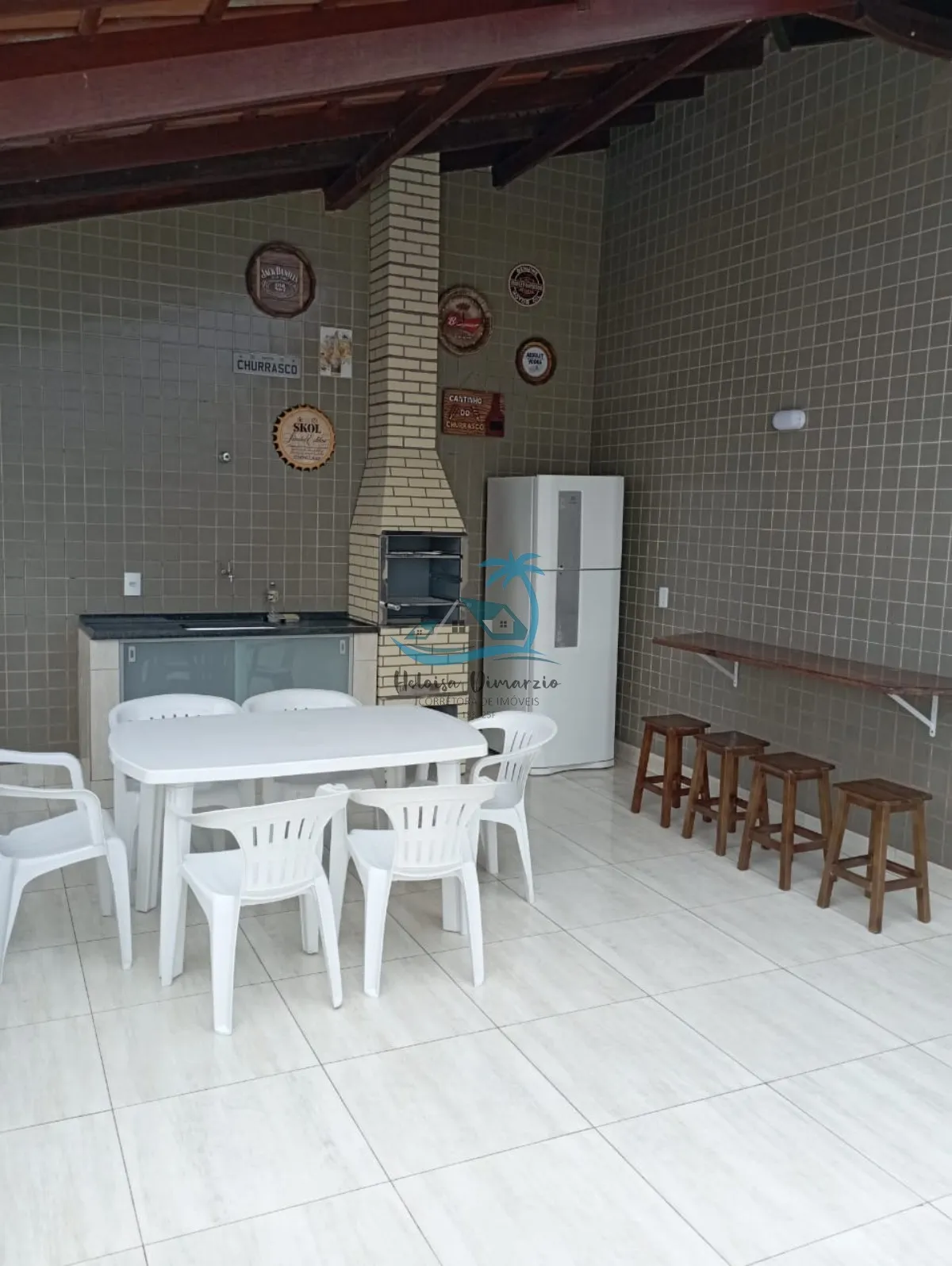Imagem Apartamento duplex com 3 dormitórios a 200 metros do mar na Praia Grande em Ubatuba.