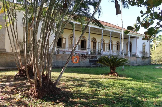 Imagem Fazenda com 10 dormitórios à venda, 1600627 m² por R$ 10.000.000 - São Sebastião do Alto/RJ