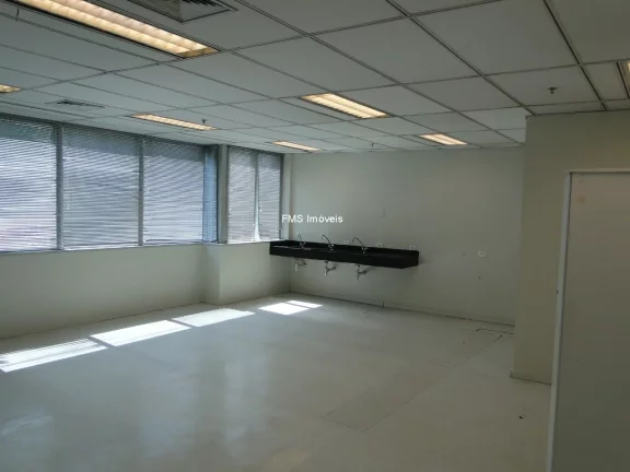 Imagem CHUCRI ZAIDAN Conjunto Comercial para Locação na CHUCRI ZAIDAN de 598m²