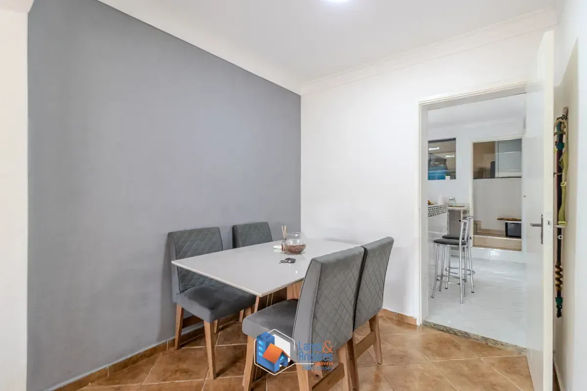 Imagem Sobrado para venda em Vila do Castelo com 3 quartos, sendo 1 suíte, 250m²