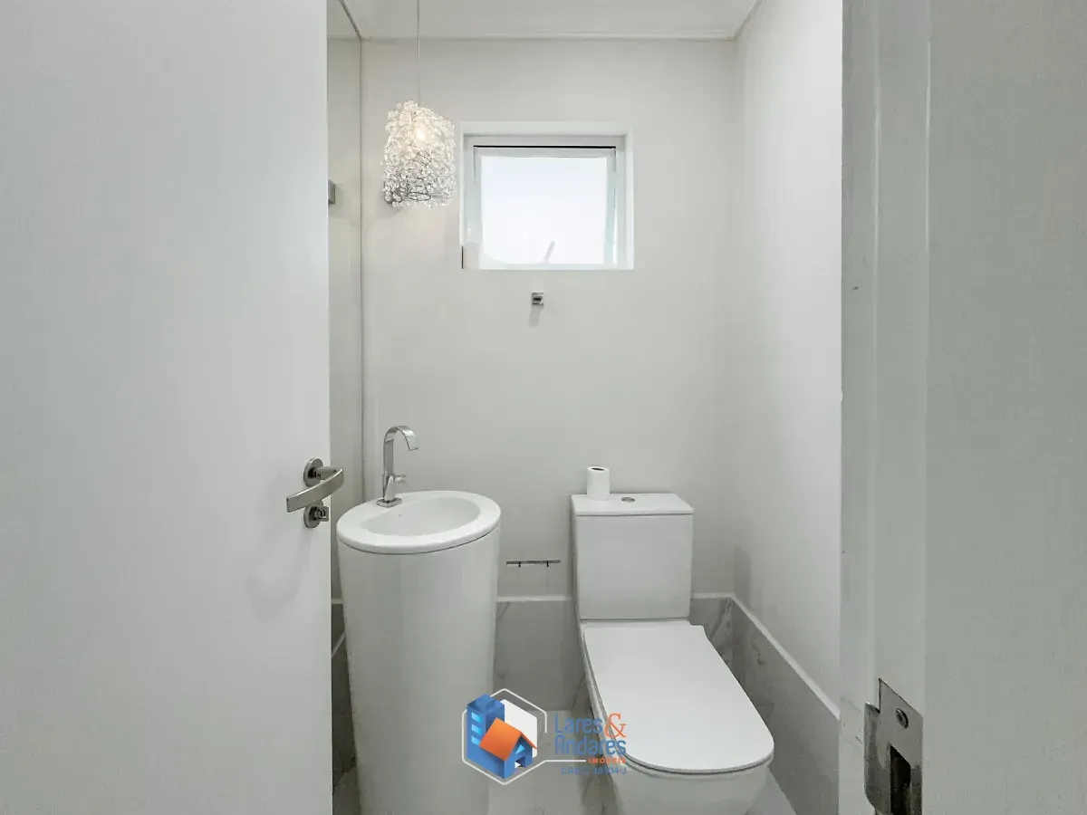 Imagem Sobrado para venda em Santana com 4 quartos, sendo 3 suítes, 230m²