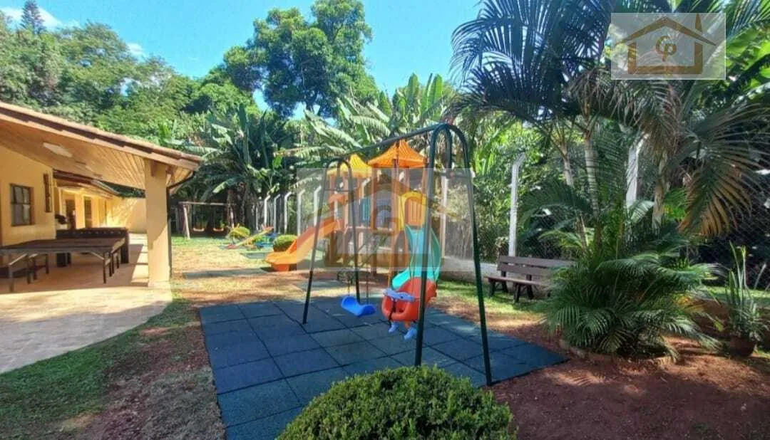 Imagem Terreno com 495 metros, Segurança e tranquilidade