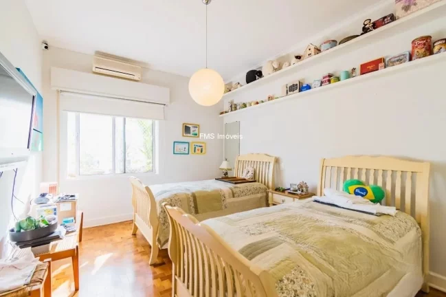 Imagem Apartamento de luxo com 3 suítes e 330m² em Higienópolis, São Paulo-SP: seu novo lar de sofisticação!