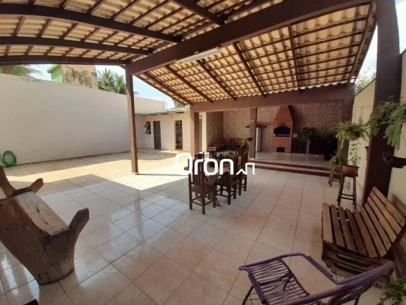 Imagem Sobrado com 4 dormitórios à venda, 420 m² por R$ 1.390.000,00 - Setor Jaó - Goiânia/GO