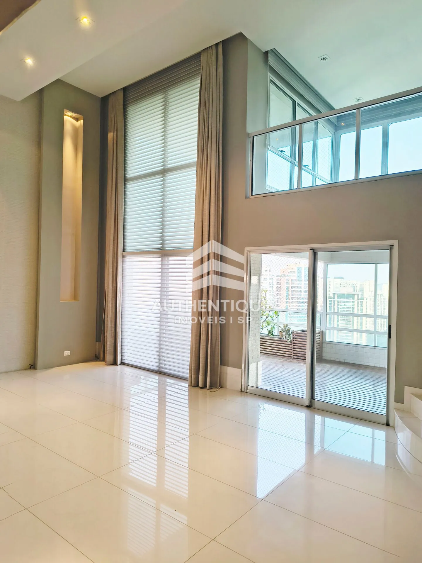 Imagem VILLAGGIO PANAMBY - Apartamento no bairro Panamby à venda