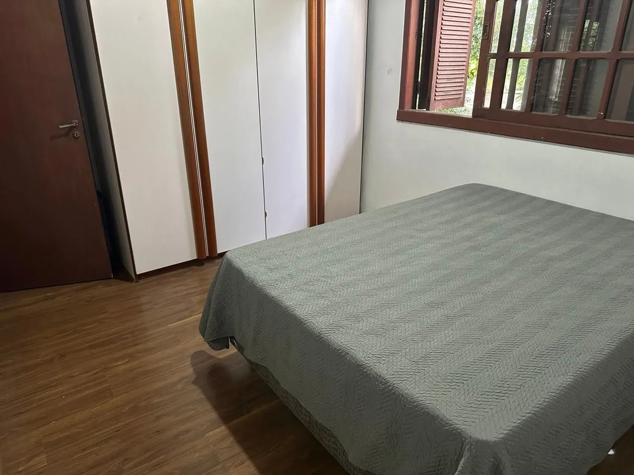 Imagem Casa com 03 quartos e 02 vagas de garagem