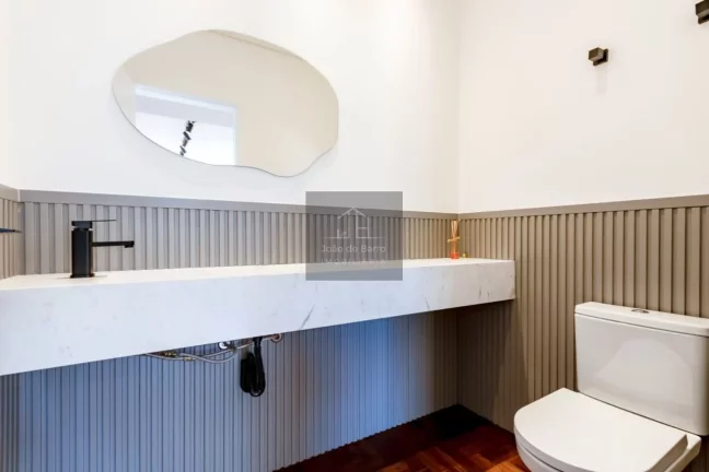Imagem Apartamento Reformadíssimo com 3 suites 1 vaga prox Metro