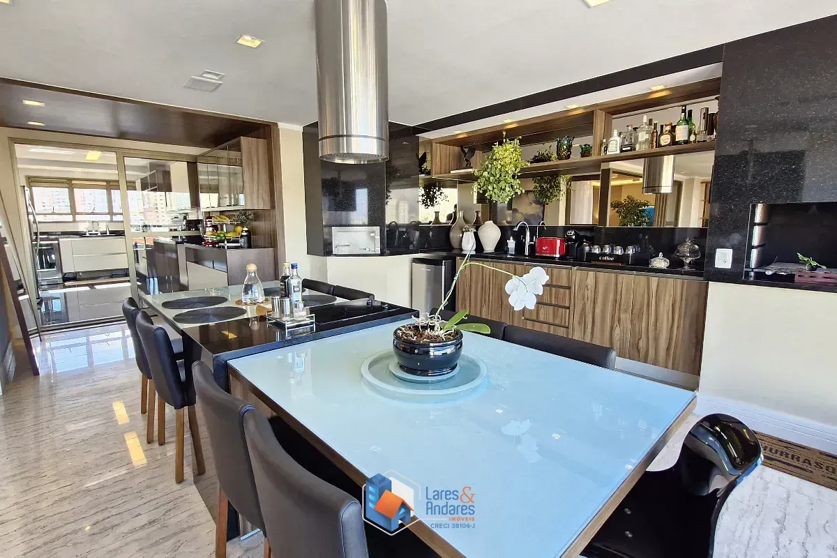 Imagem Apartamento para venda em Santana com 3 quartos, sendo 3 suítes, 240m²