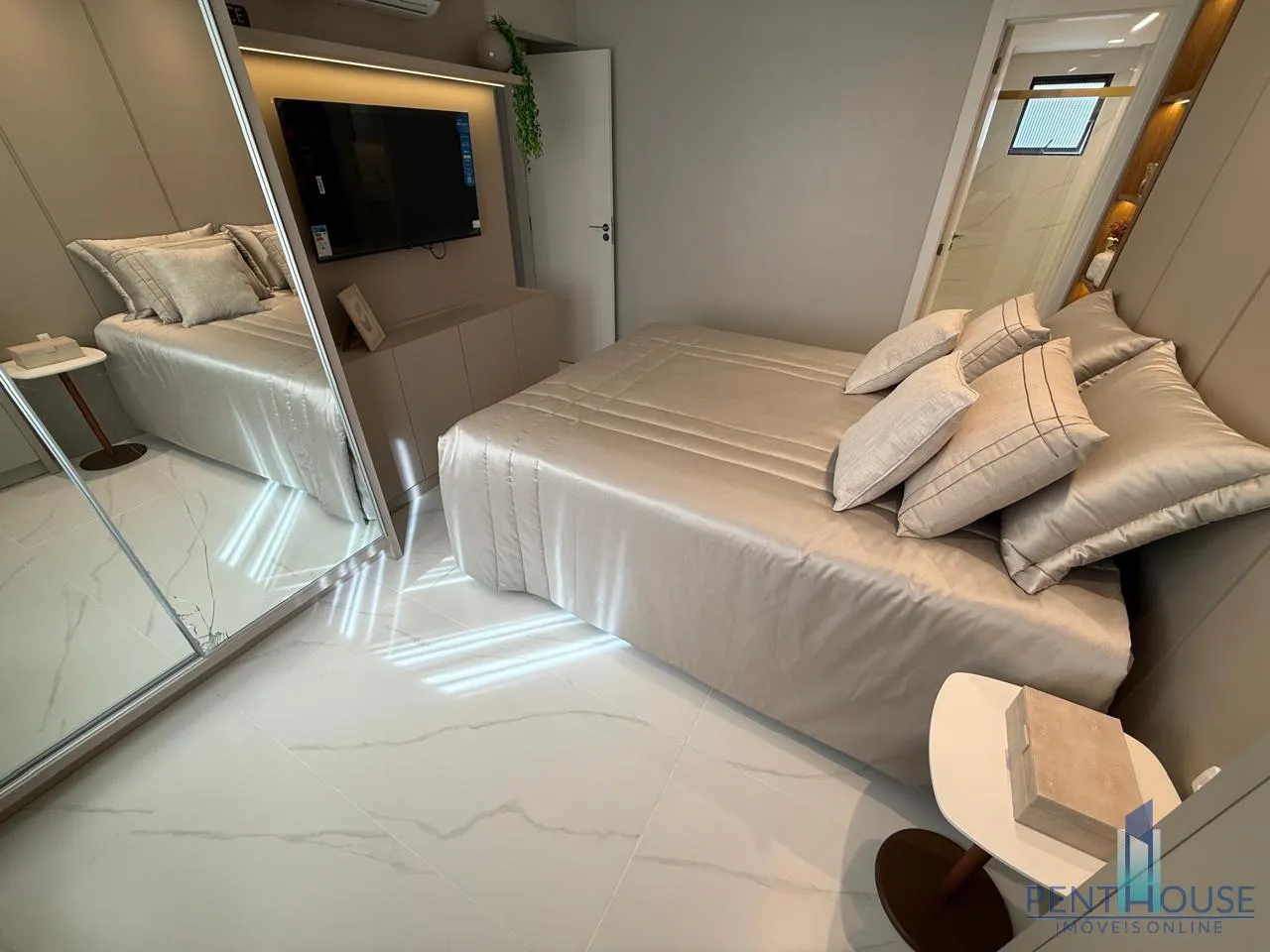 Imagem Apartamento Zona Central para Venda em Balneário Camboriú, CENTRO, 3 dormitórios, 1 suíte, 2 banheiros, 1 vaga