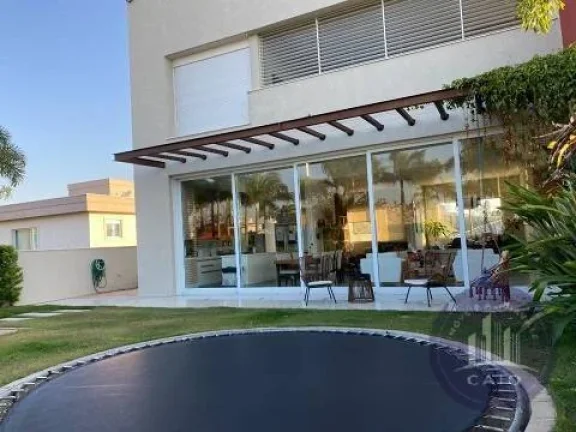 Imagem Casa com 4 dormitórios à venda, 360 m² por R$ 4.245.000 - Alphaville/SP