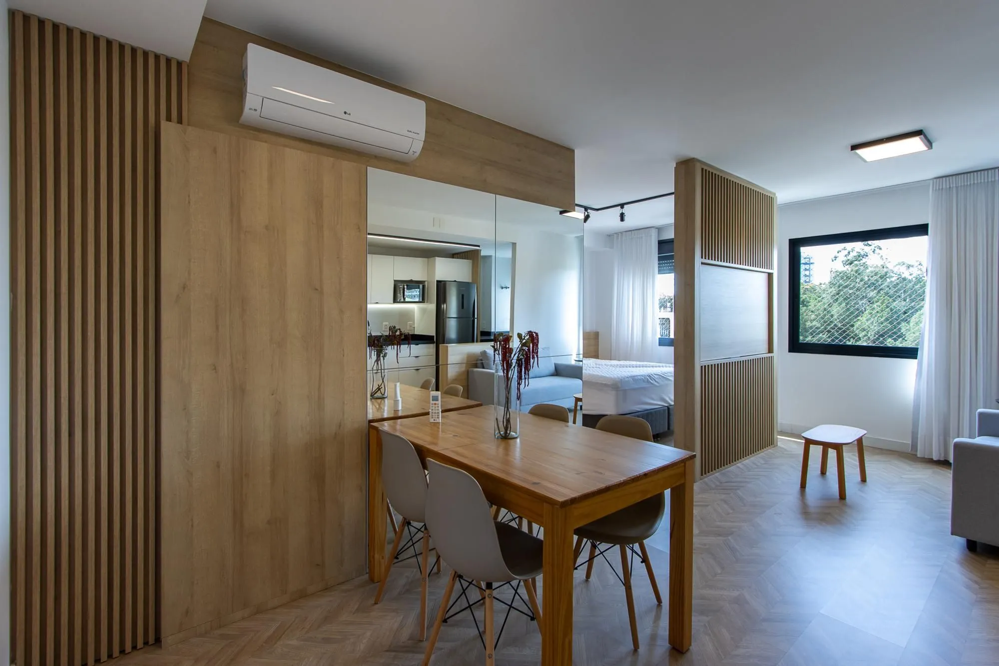 Imagem Apartamento 01 dormitório (suíte) no Bairro Petrópolis, 49m², 01 vaga e ótima localização!!!