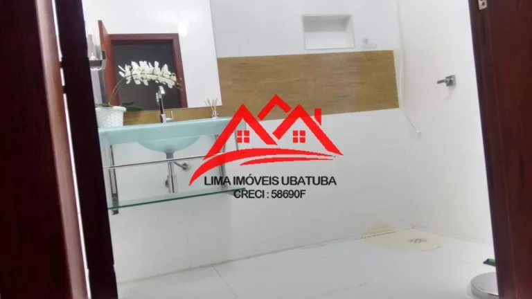 Imagem Casa Venda no Itaguá, Ubatuba, com 3 quartos sendo 2 suítes, 3 vagas, mobiliada.