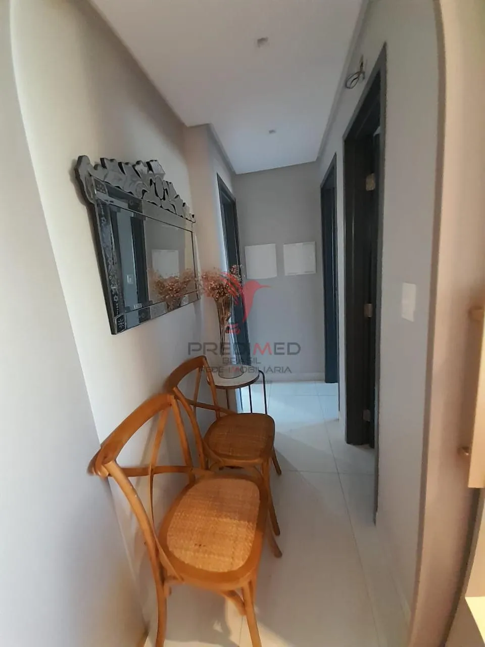 Imagem Vende-se apartamento pronto para morar, em Cabo Branco melhor localização de João Pessoa