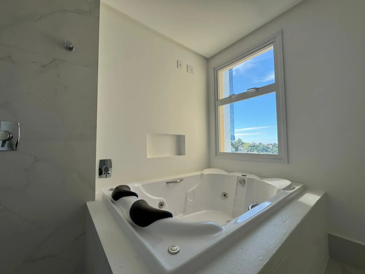 Imagem Apartamento com vista para o mar à venda com 142m2 por R$ 3.250.000,00