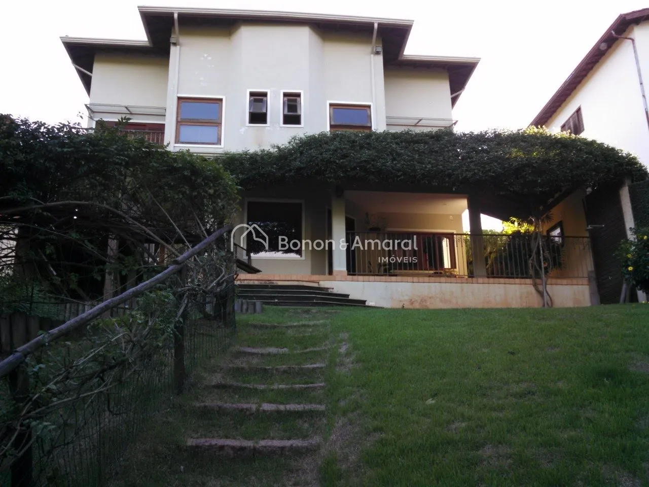 Imagem Casa à venda no Colinas do Ermitage com 306 m²
