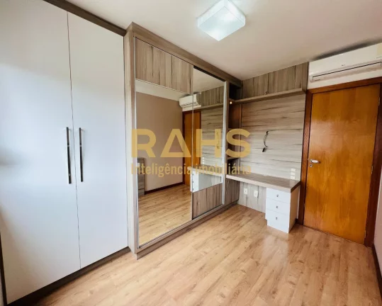 Imagem Excelente apartamento 1 suíte mais 2 quartos no Bairro América em Joinville - SC por R$890.000,00....