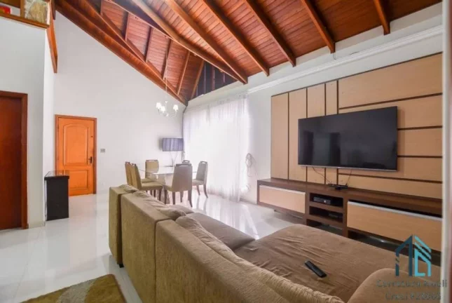 Imagem Casa com edícula a venda, 03 quartos c/suíte, no Portão em Curitiba PR