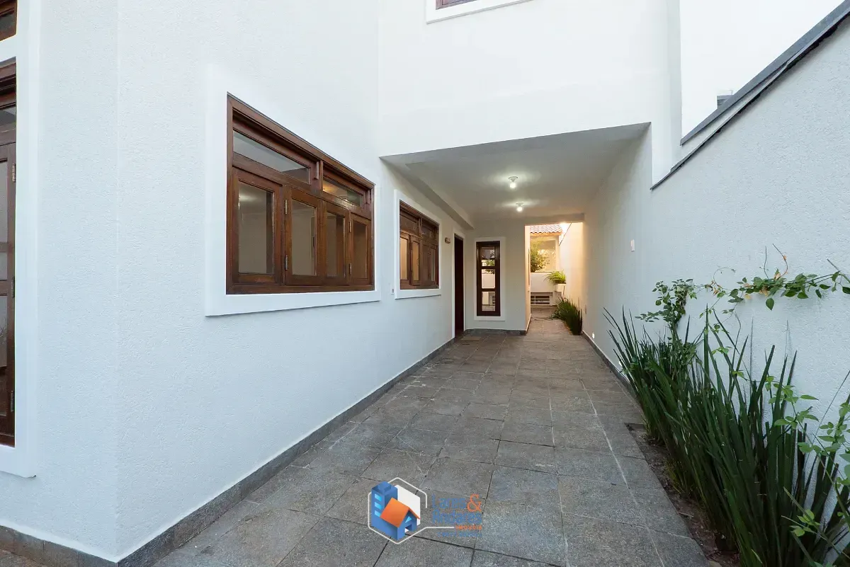 Imagem Casa de vila para venda em Indianópolis com 3 quartos, sendo 1 suíte, 239m²