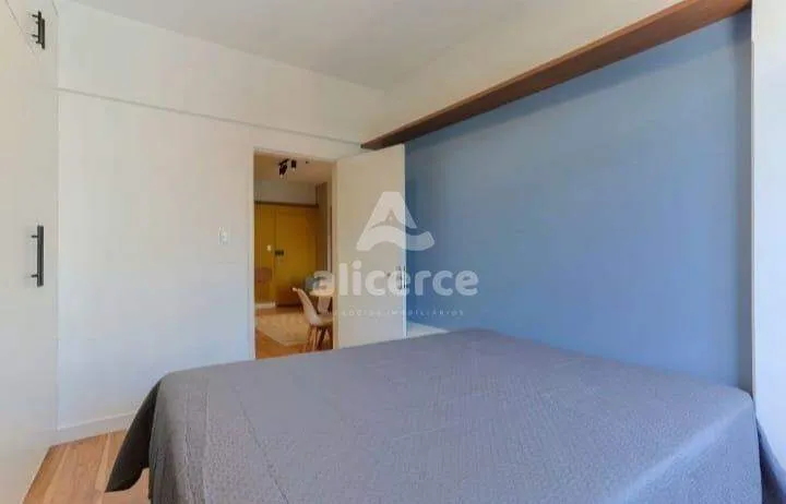 Imagem Apartamento de 1 dormitório no Centro de Florianópolis - Excelente oportunidade para morar ou investir.