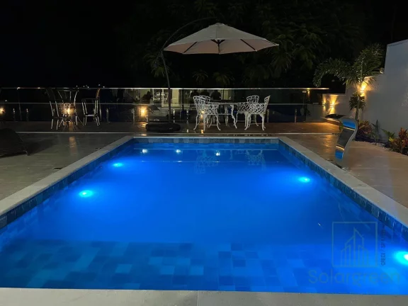 Imagem Casa de Condomínio com 600m² com 3 suites e Área gourmet