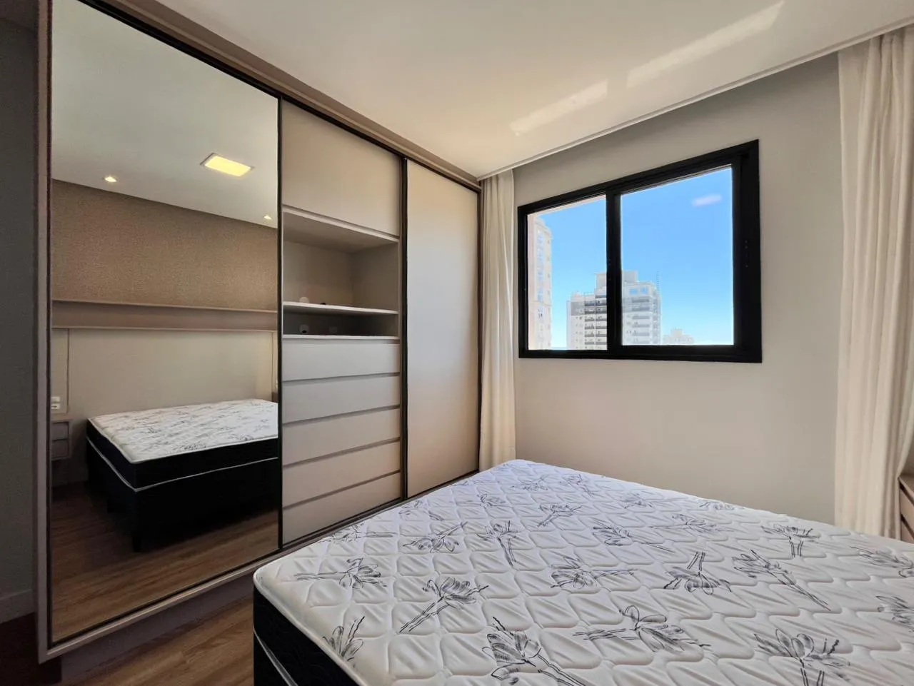 Imagem Apartamento com vista para o mar à venda com 70m2 por R$ 1.080.000,00