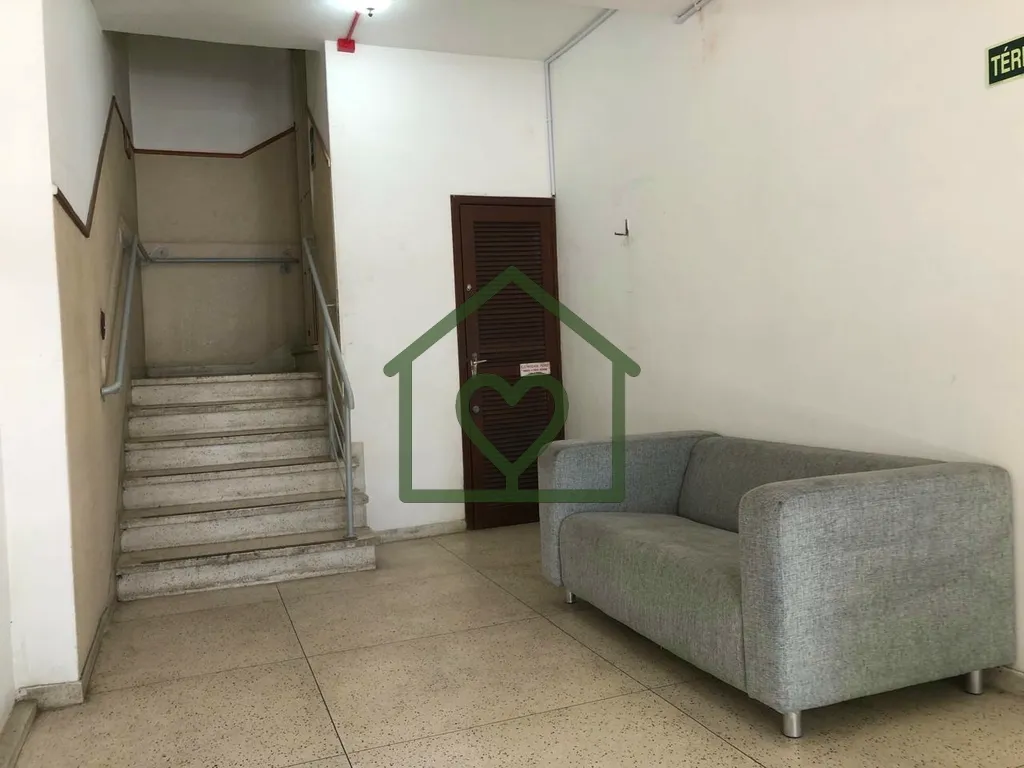 Imagem Descubra o seu novo lar no Edifício Becarma, um encantador apartamento localizado na Rua Vasco da G...