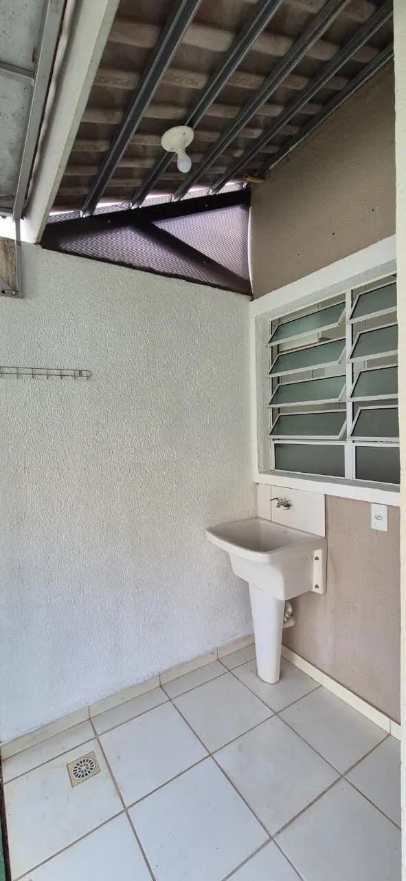 Imagem Sobrado 3 Quartos sendo 1 Suite em Condomínio Village do Bosque