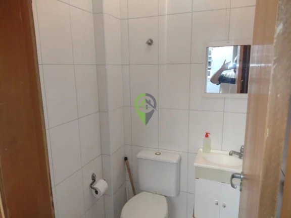 Imagem Casa com 3 quartos, sendo 1 suíte, à venda no Marapé, em Santos - SP