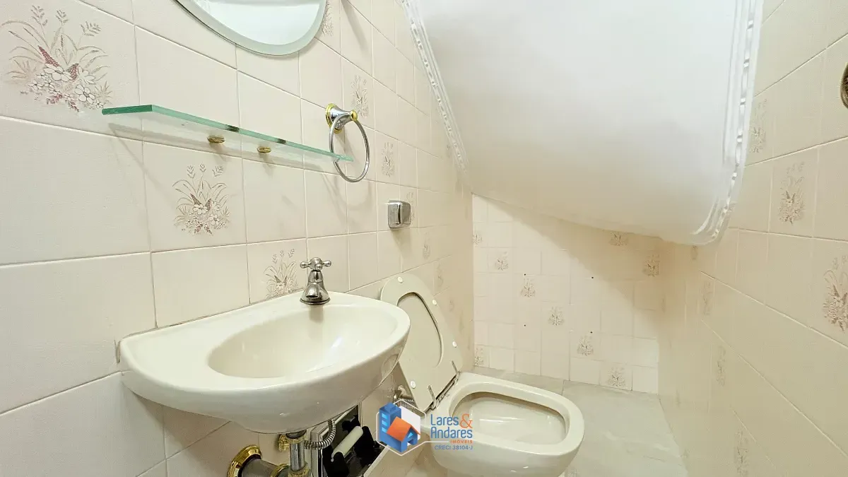 Imagem Sobrado para venda em Jardim Regina com 3 quartos, sendo 1 suíte, 101m²