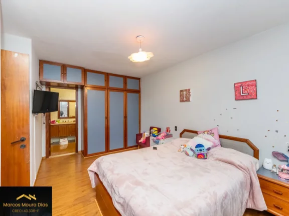 Imagem Apartamento em Perdizes com 4 quartos ( 1 suíte), , 215m². Edifício com Lazer e 1 apto por Andar