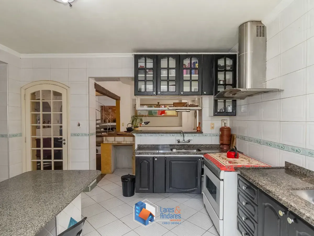 Imagem Sobrado para venda em Vila Indiana com 5 quartos, sendo 3 suítes, 500m²