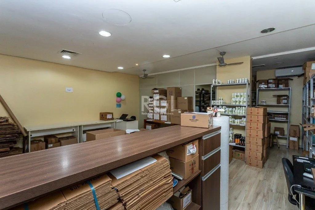 Imagem Loja Comercial na Av Cristóvão Colombo
