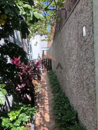 Imagem Sobrado para Venda em São Paulo, Vila Carrão, 5 dormitórios, 3 suítes, 4 banheiros, 3 vagas