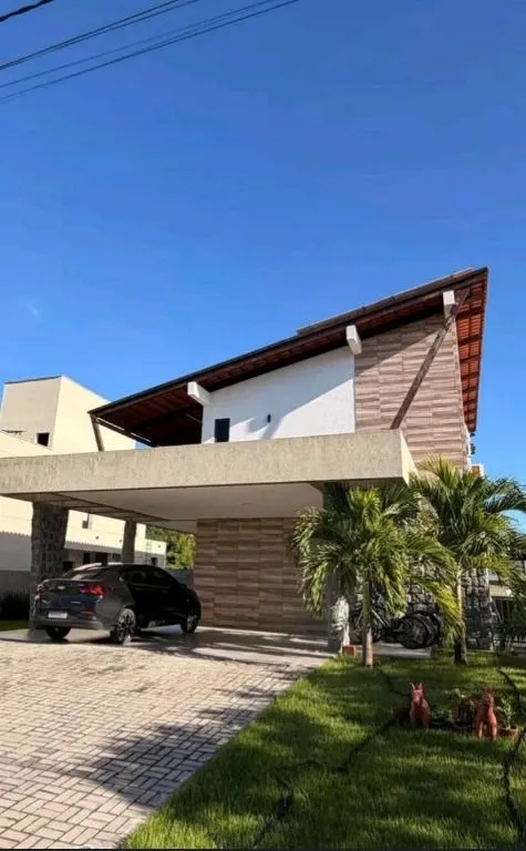 Imagem Mansão mobiliada com 5 suítes no Condomínio Alamoana. Sofisticação, automação, segurança 24h e lazer completo em Cabedelo.